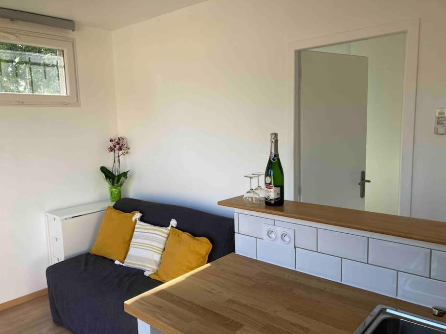 Adorable Guest House Avec Parking Prive Sur Place. Saint-Cannat Extérieur photo